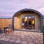 My Happy Hounds Glamping אתר קמפינג נורת'אלרטון