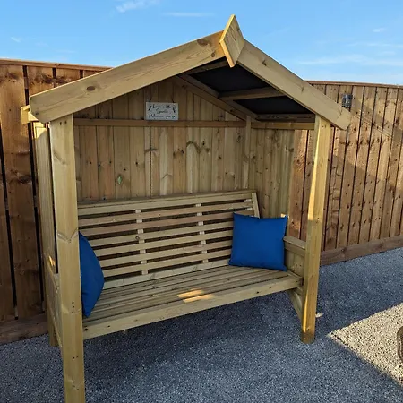 My Happy Hounds Glamping Campsite Northallerton